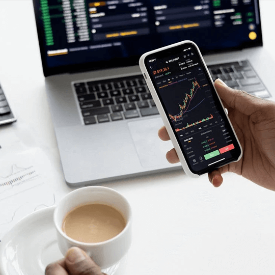 Vârf Finspire - Echipa de experți în criptomonede